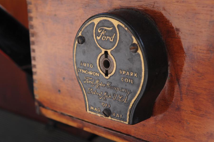  Ford Model T Touring 1909 года  (фото 46 из 63)